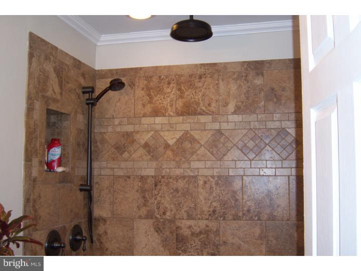 20 Indian Red Road Levittown, PA 19057 - Photo 6 of 25 Bathroom