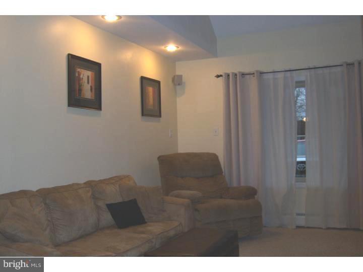 20 Indian Red Road Levittown, PA 19057 - Photo 8 of 25 Family Room