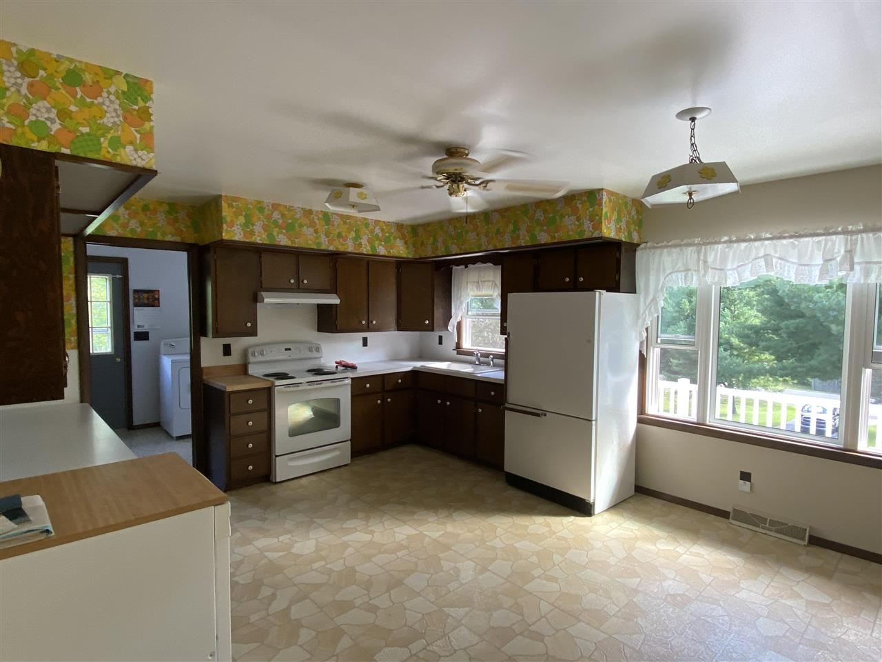 525 East Sleights Road Traverse City, MI 49696 - Photo 8 of 35 1892712-7.JPG