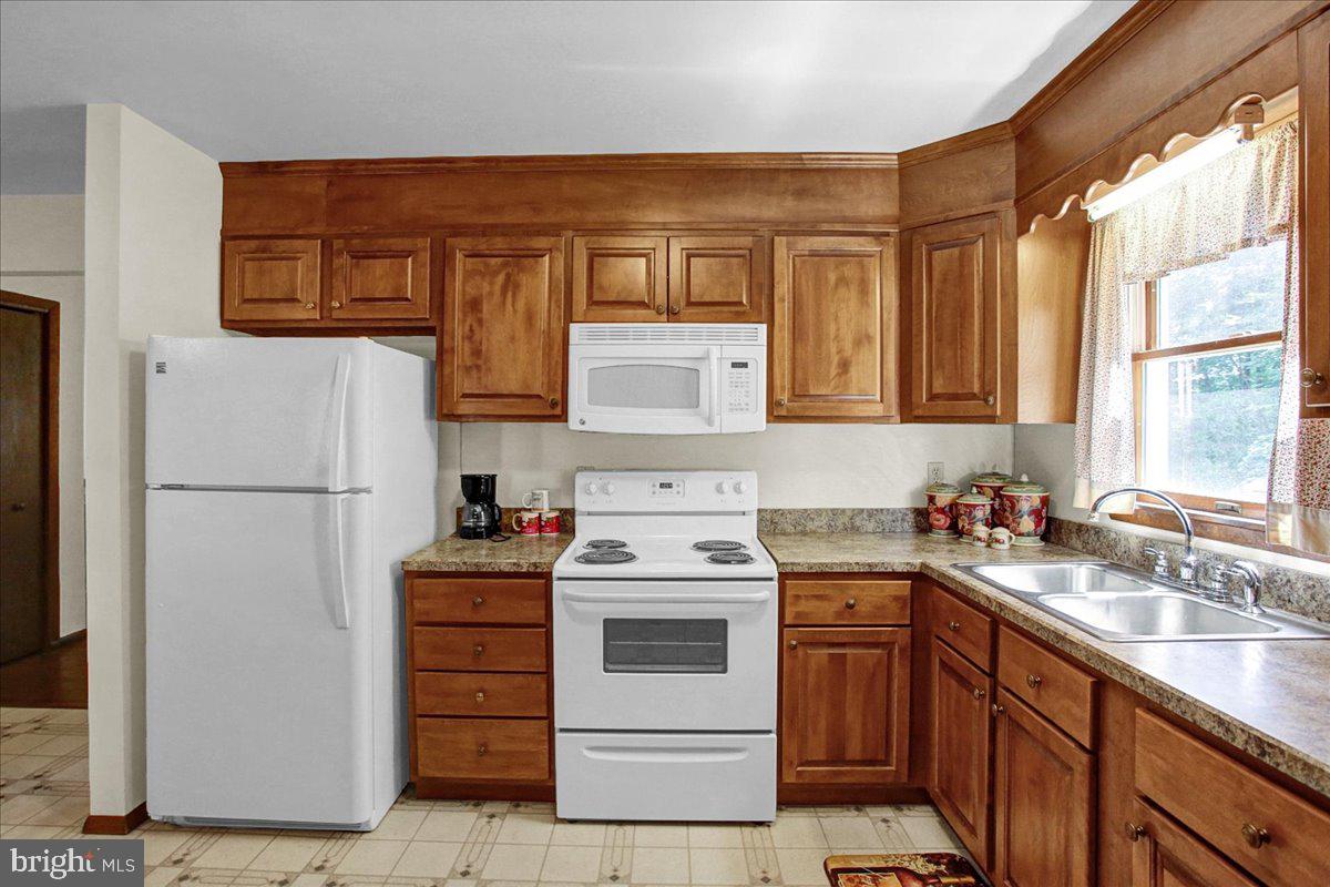 1117 Maple Grove Road Mohnton, PA 19540 - Photo 6 of 56 Gallery Image 6