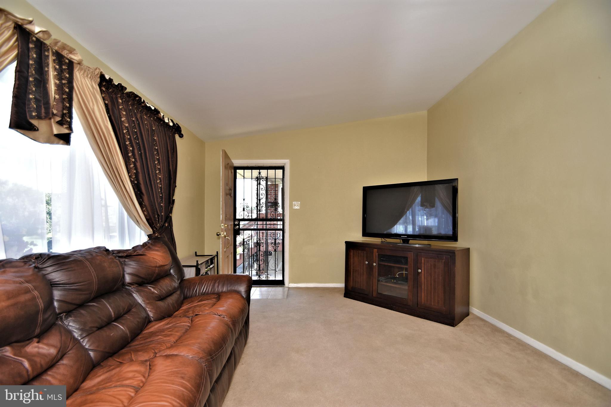 8909 Blue Grass Road Philadelphia, PA 19152 - Photo 11 of 58 Gallery Image 11