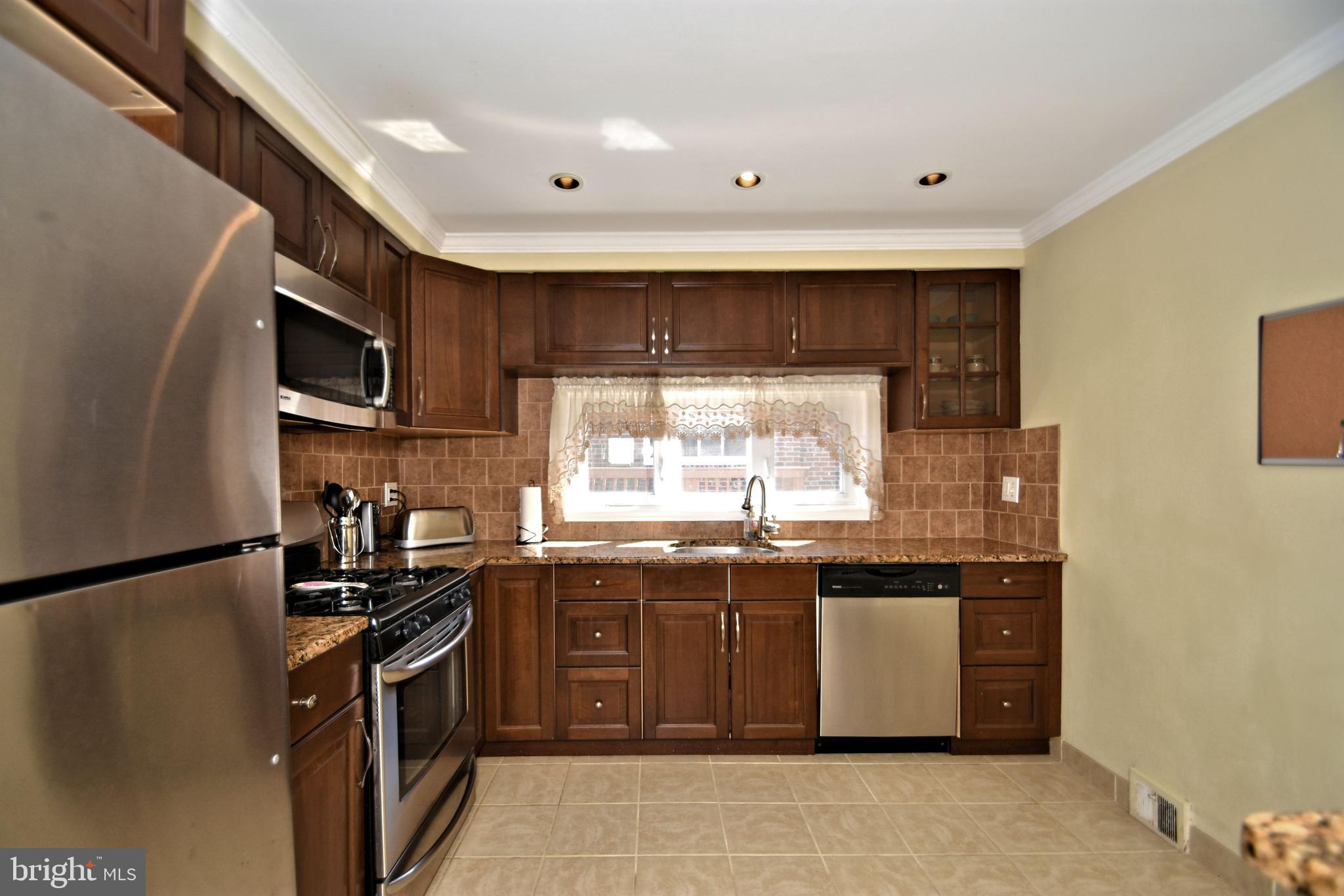 8909 Blue Grass Road Philadelphia, PA 19152 - Photo 19 of 58 Gallery Image 19