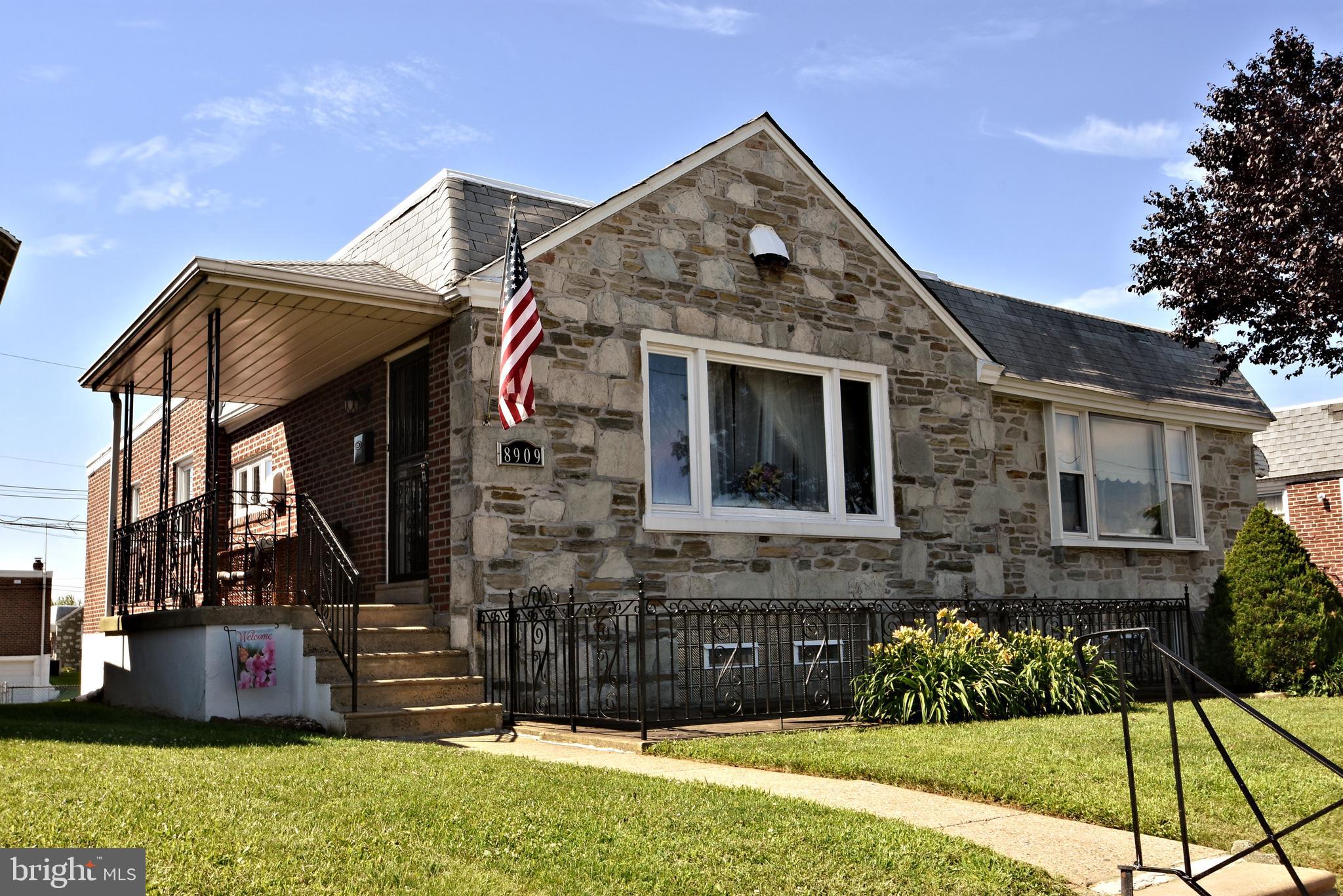 8909 Blue Grass Road Philadelphia, PA 19152 - Photo 3 of 58 Gallery Image 3