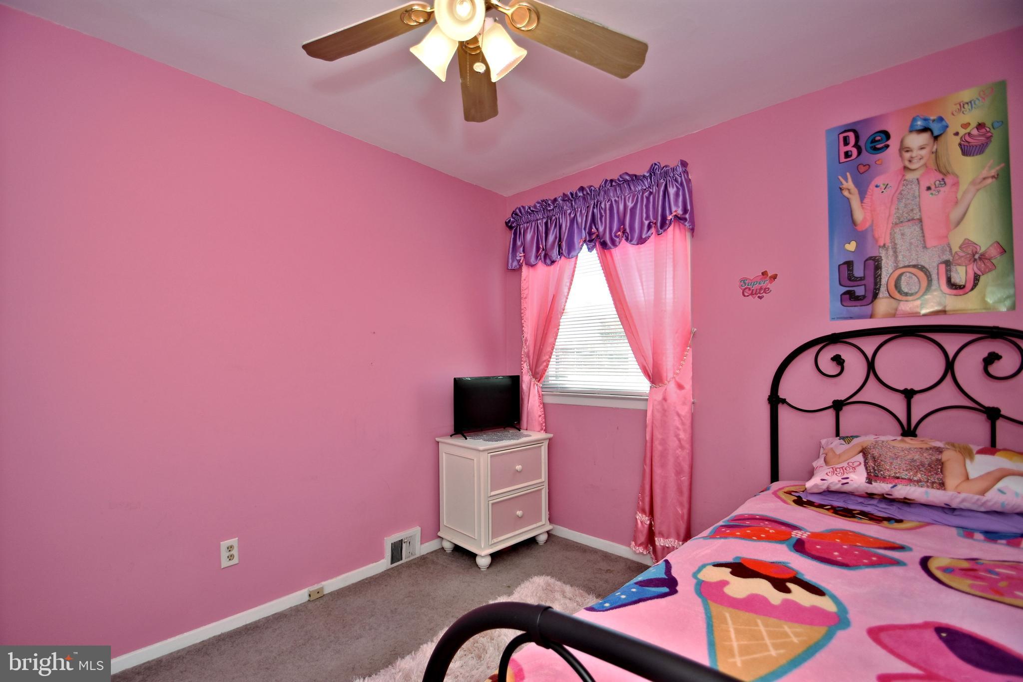 8909 Blue Grass Road Philadelphia, PA 19152 - Photo 36 of 58 Gallery Image 36