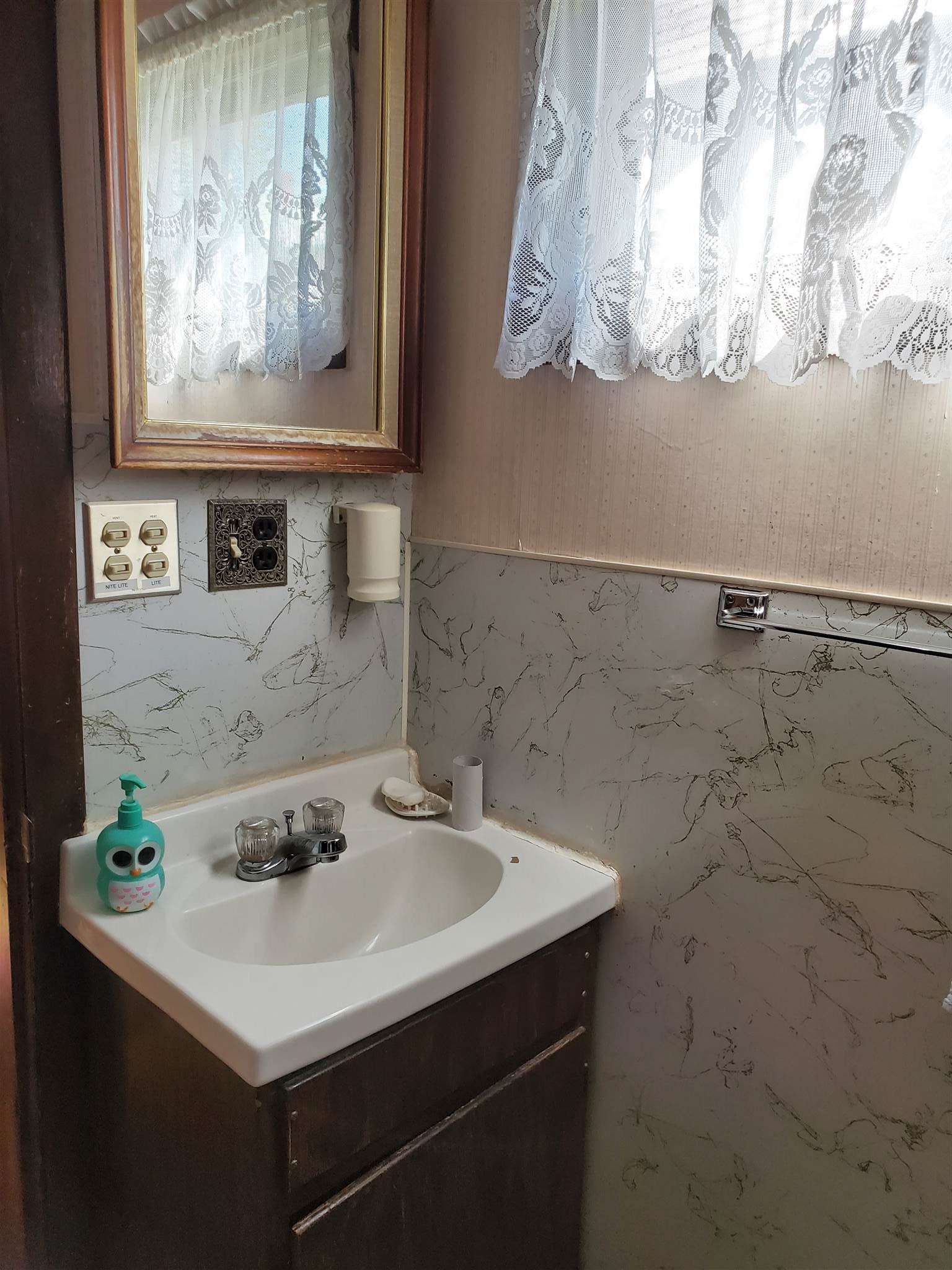 7 Butterfield Avenue Rockingham, VT 05101 - Photo 11 of 19 Gallery Image 11