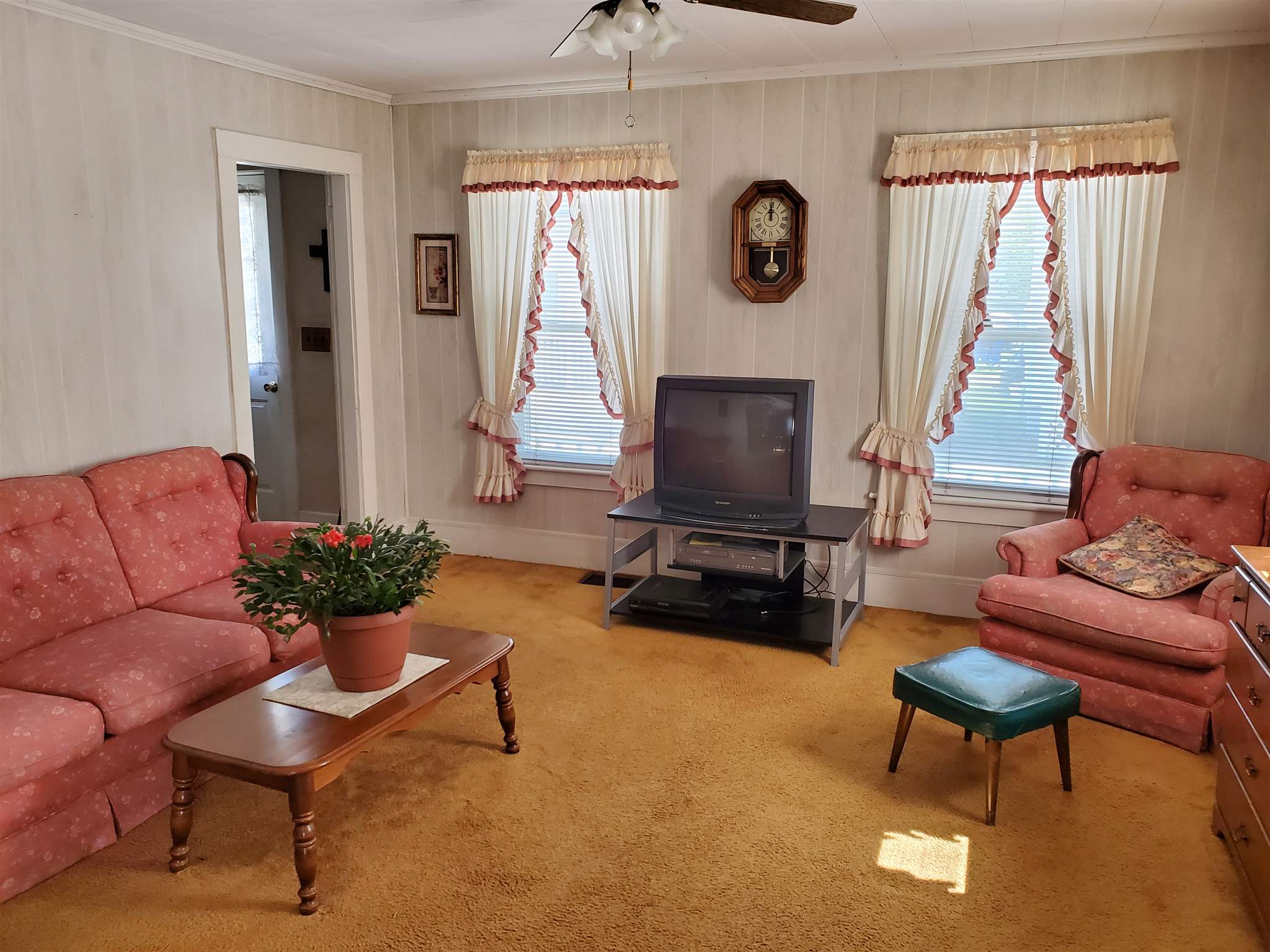 7 Butterfield Avenue Rockingham, VT 05101 - Photo 10 of 19 Gallery Image 10