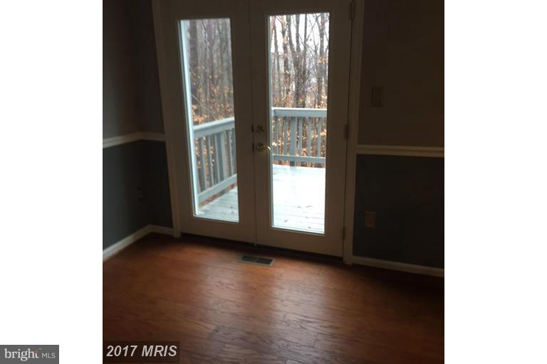6283 Rathlin Drive Springfield, VA 22152 - Photo 4 of 4 Interior (General)