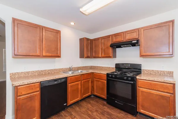 $1,675 | 10514 Goose Way, San Antonio, TX 78224