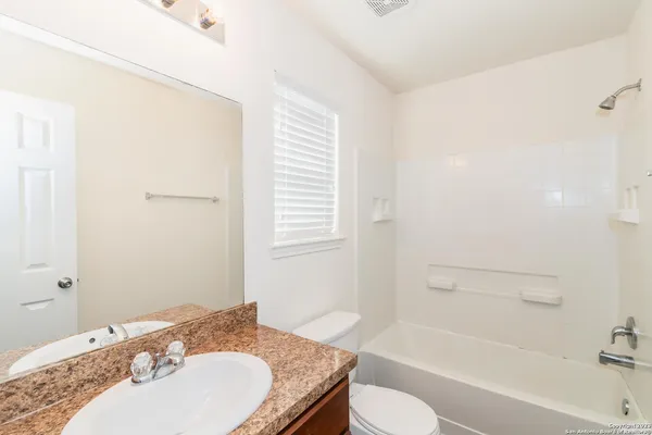 $1,675 | 10514 Goose Way, San Antonio, TX 78224