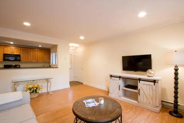 $3,200 | 120 Lexington Court, Red Bank, NJ 07701