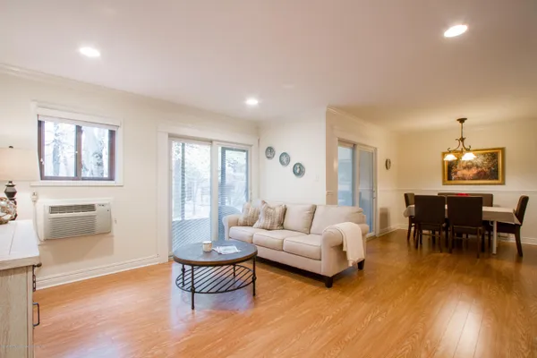 $3,200 | 120 Lexington Court, Red Bank, NJ 07701