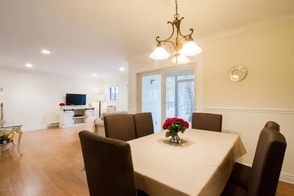 $3,200 | 120 Lexington Court, Red Bank, NJ 07701