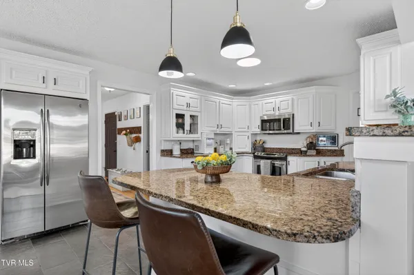 $540,000 | 18459 John Ashley Drive, Abingdon, VA 24211