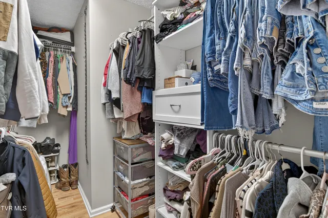 $564,900 | 18459 John Ashley Drive, Abingdon, VA 24211