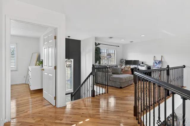 $564,900 | 18459 John Ashley Drive, Abingdon, VA 24211