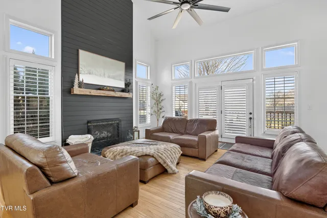 $564,900 | 18459 John Ashley Drive, Abingdon, VA 24211