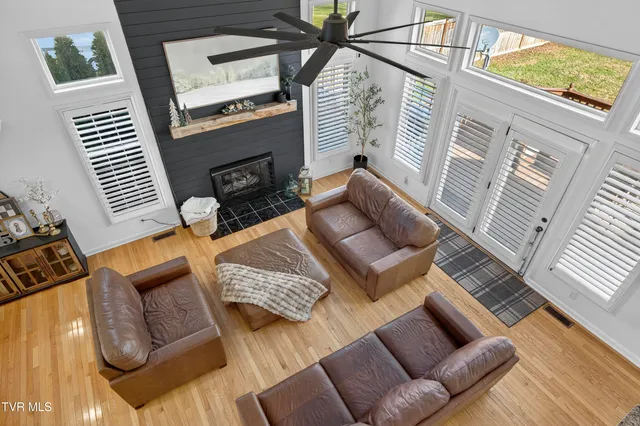 $564,900 | 18459 John Ashley Drive, Abingdon, VA 24211