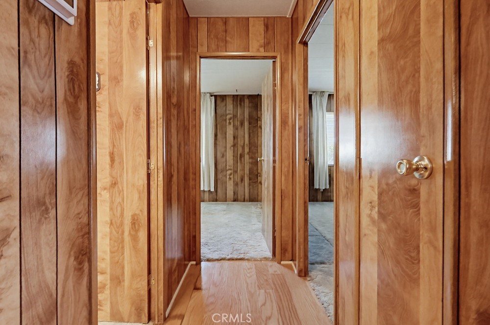 31244 North Lakehills Road Castaic, CA 91384 - Photo 48 of 72 Hallway