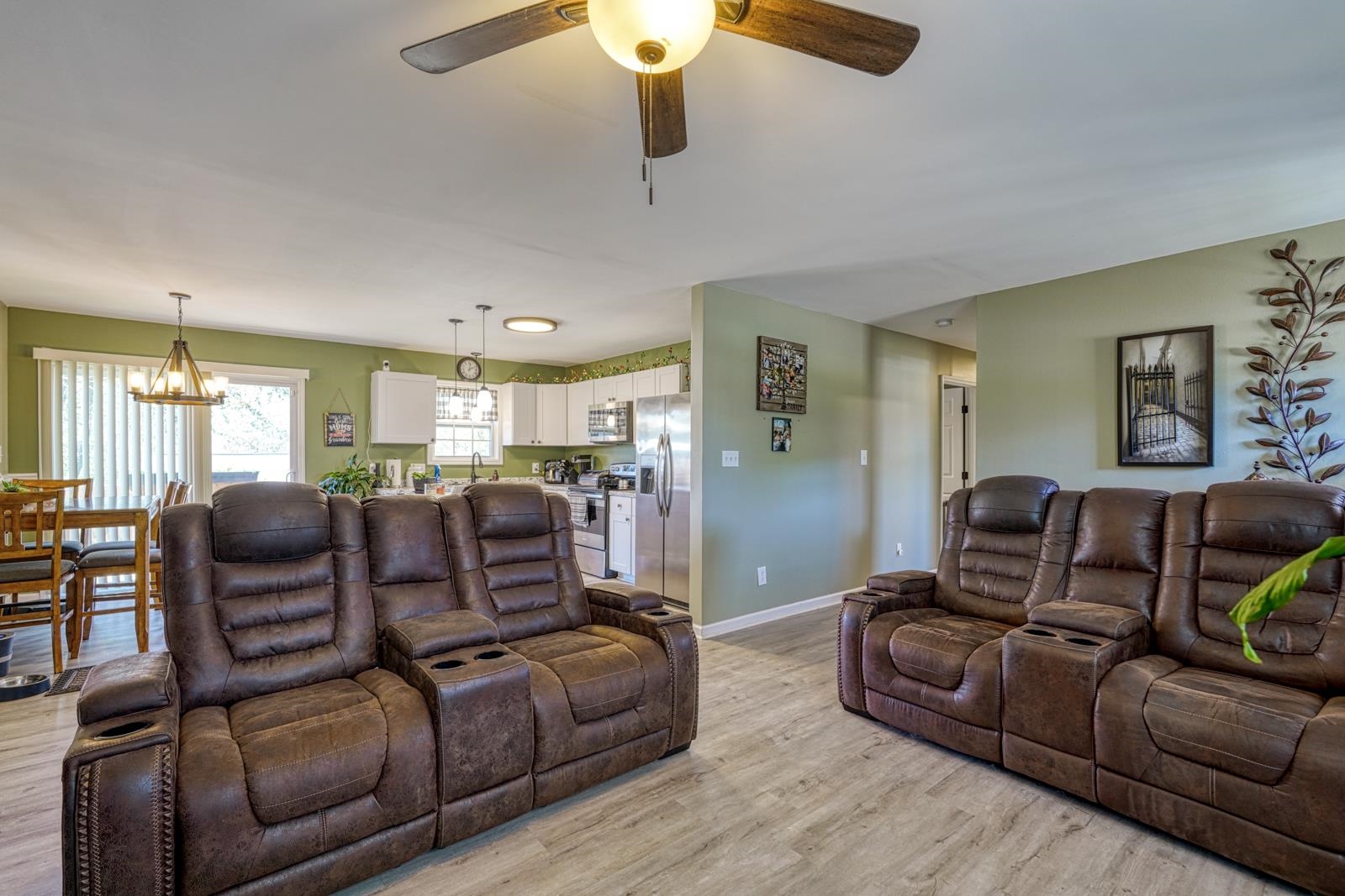 431 Gravley Road Greer, SC 29651 - Photo 5 of 23