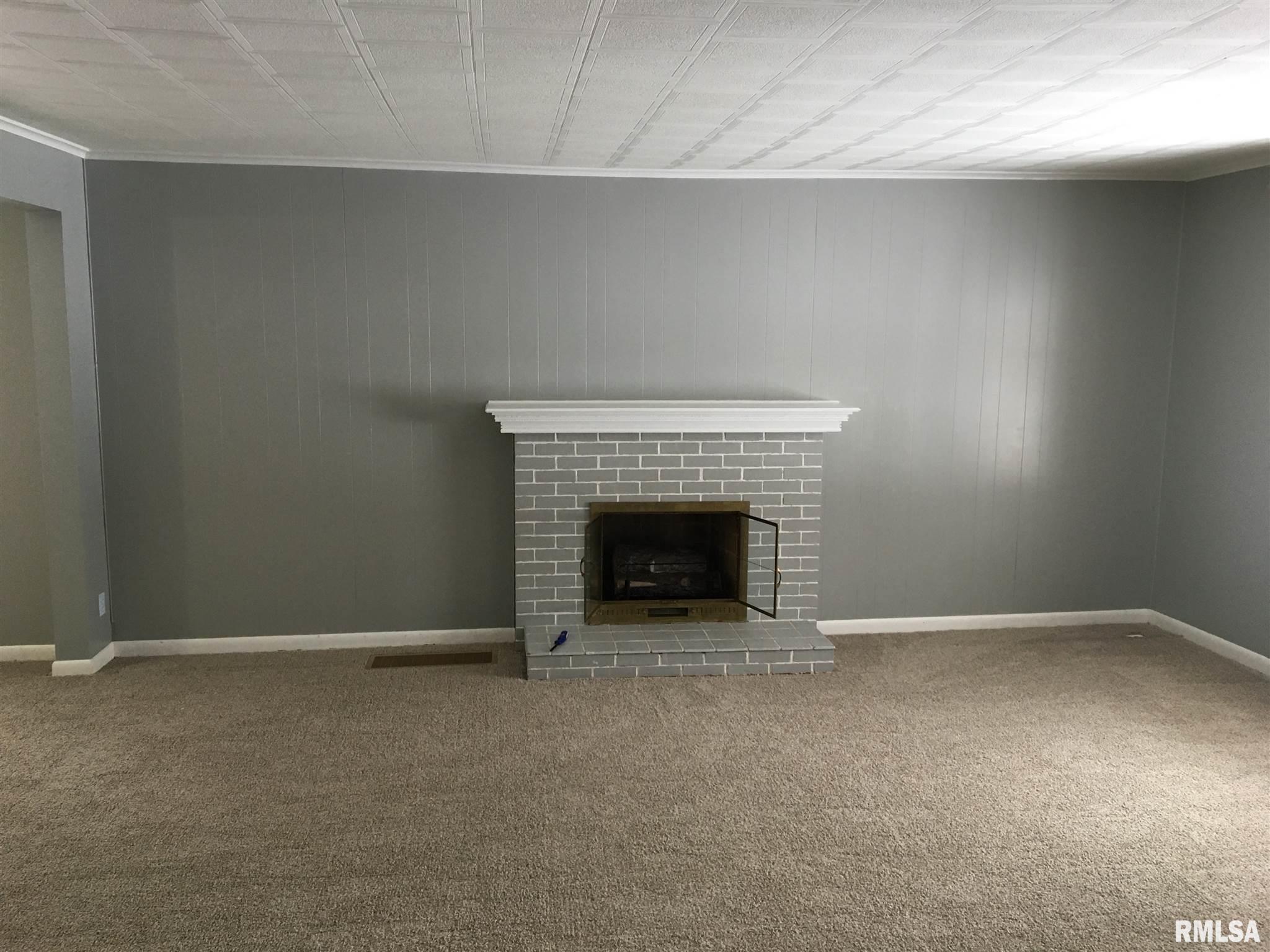 309 Mitchell Street Benton, IL 62812 - Photo 10 of 23 Gallery Image 10