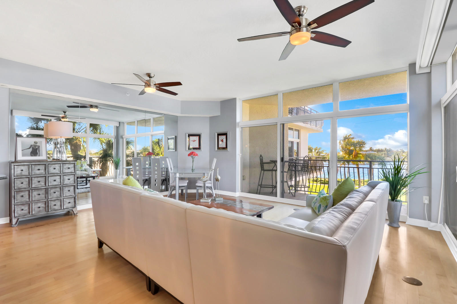 314 Inlet Way, Unit 203 Palm Beach Shores, FL 33404 - Photo 1 of 26 Living area