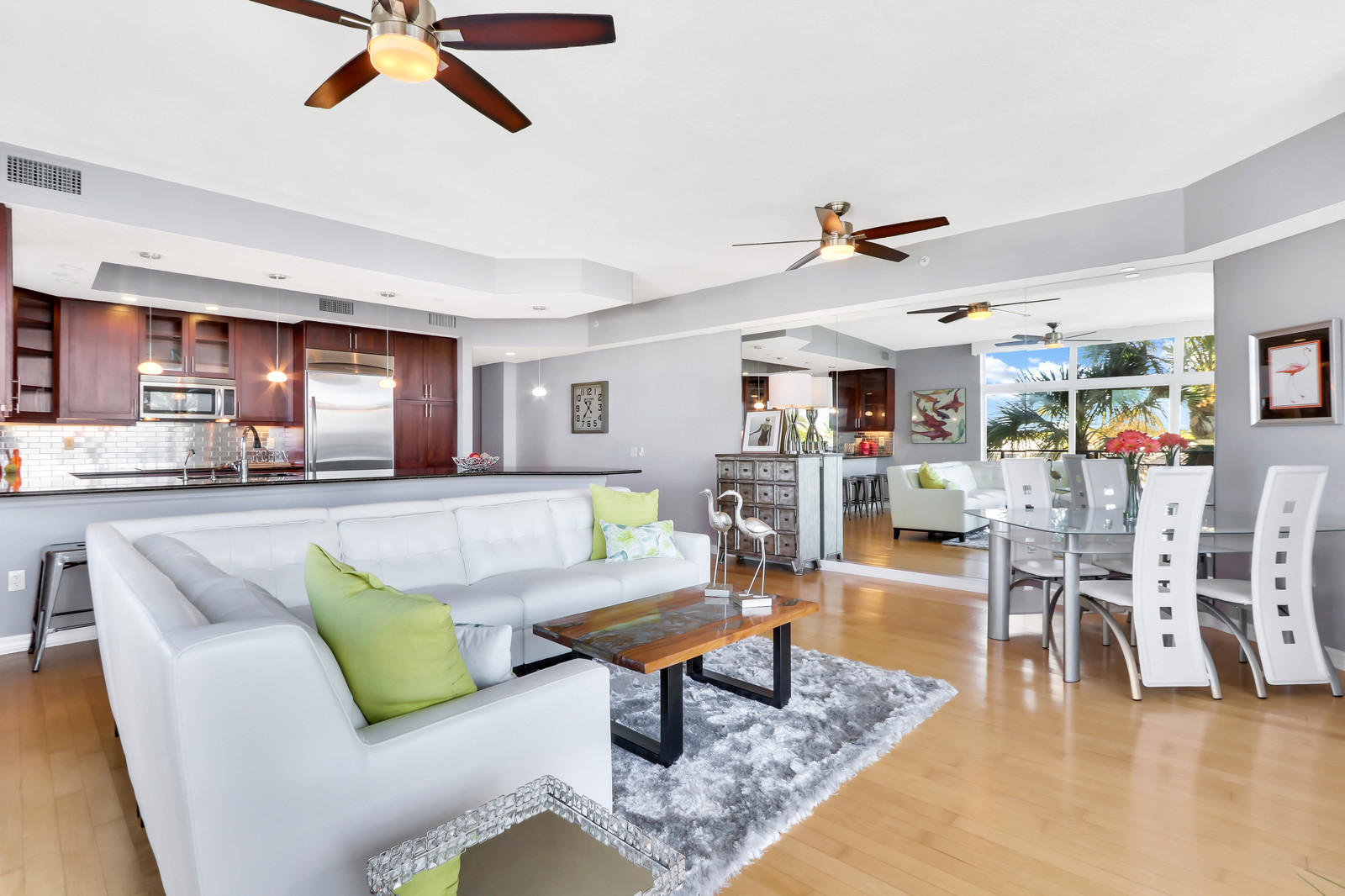 314 Inlet Way, Unit 203 Palm Beach Shores, FL 33404 - Photo 3 of 26 open and spacious