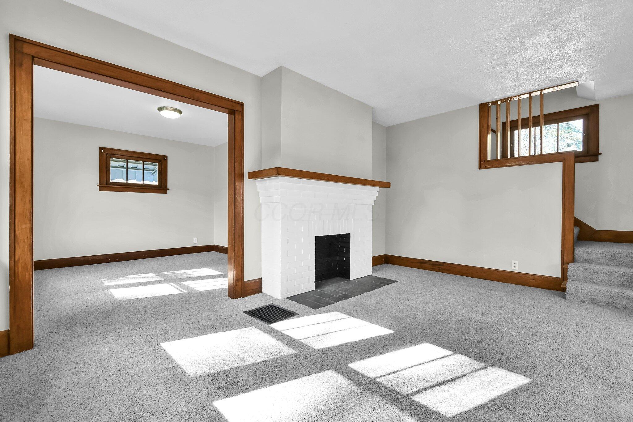2254 Ferris Road Columbus, OH 43224 - Photo 4 of 25 4-web-or-mls-2254-ferris-rd