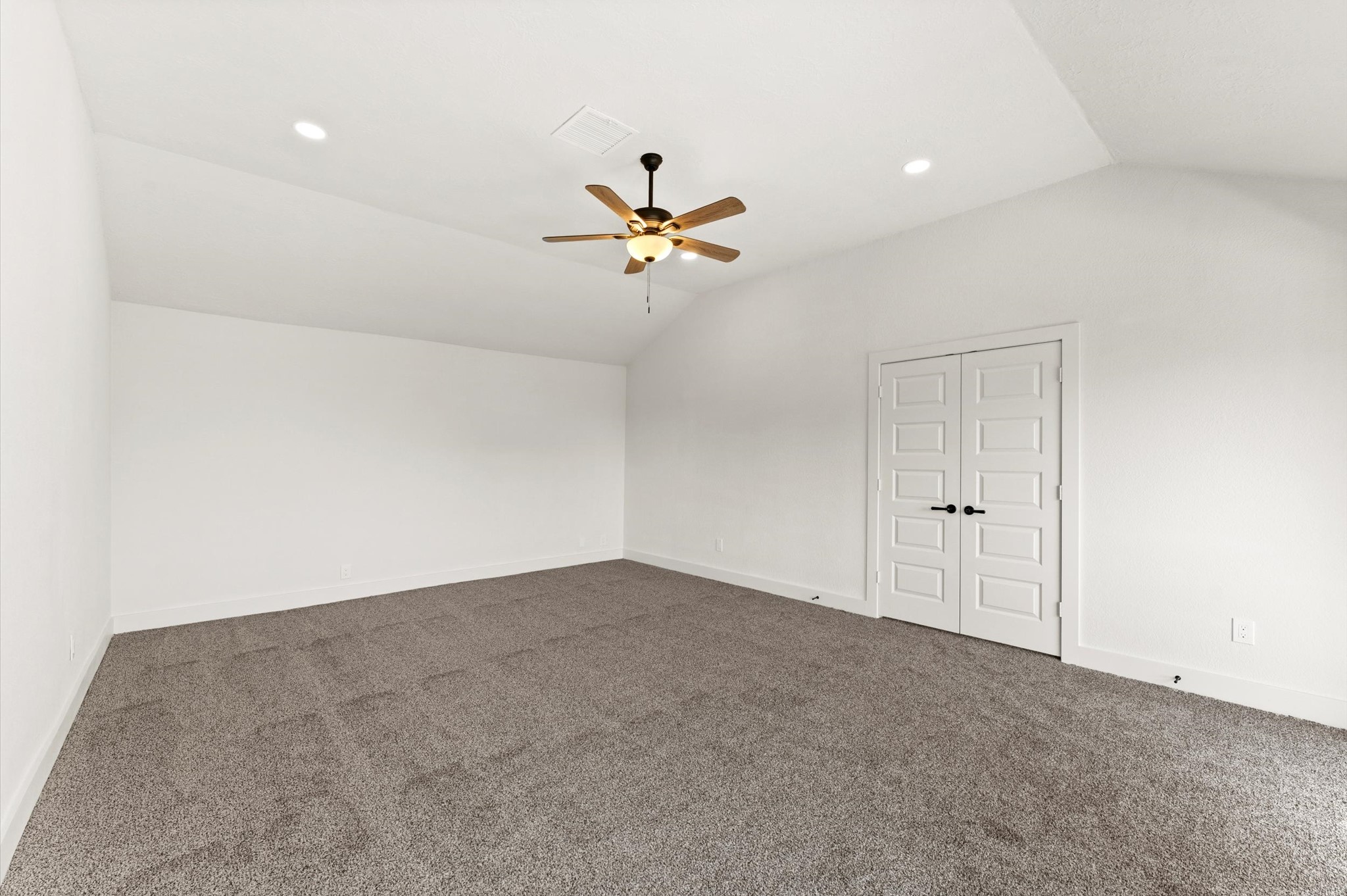3725 Griggs Road Houston, TX 77021 - Photo 28 of 37 Upstairs bonus room.