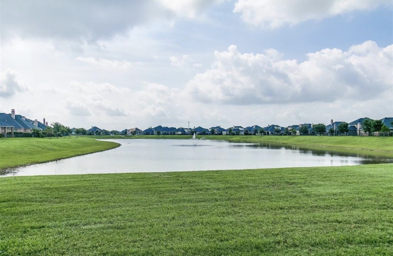 522 Summer Mist Lane Rosenberg, TX 77469 - Photo 36 of 36 Winding waterside path perfect for morning jogs