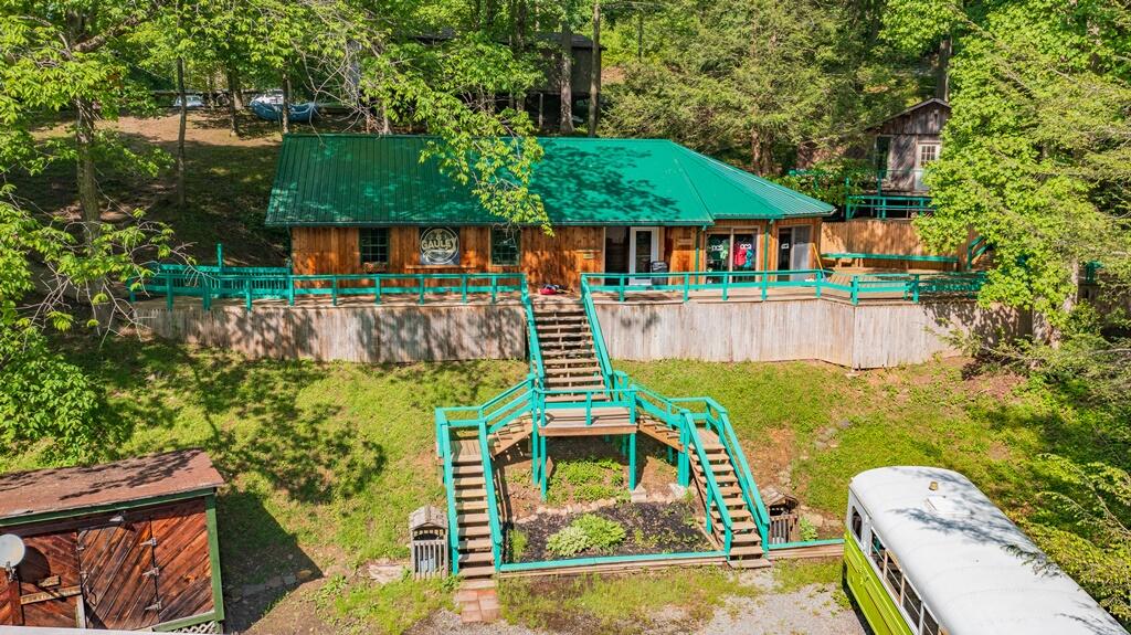 211 Oscar White Road Lansing, WV 25862 - Photo 5 of 101 Gallery Image 5
