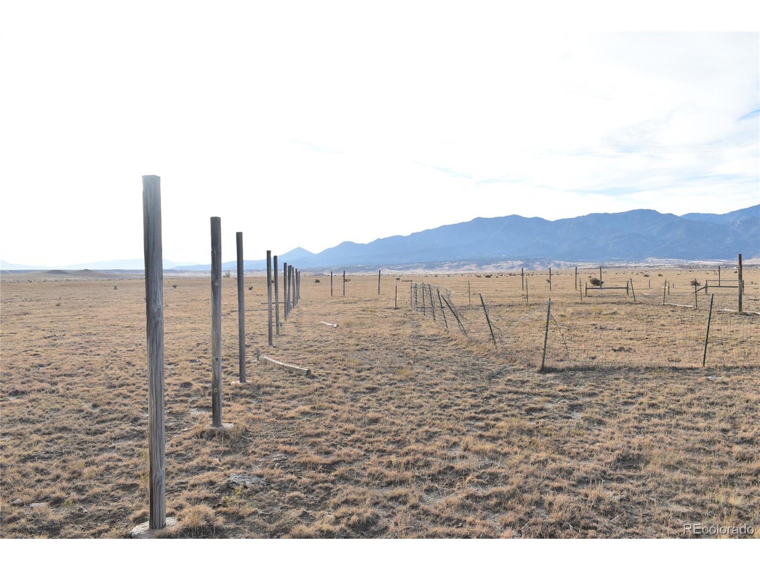 35 Bennett Road Rye, CO 81069 - Photo 9 of 25 a view of an ocean with a mountain