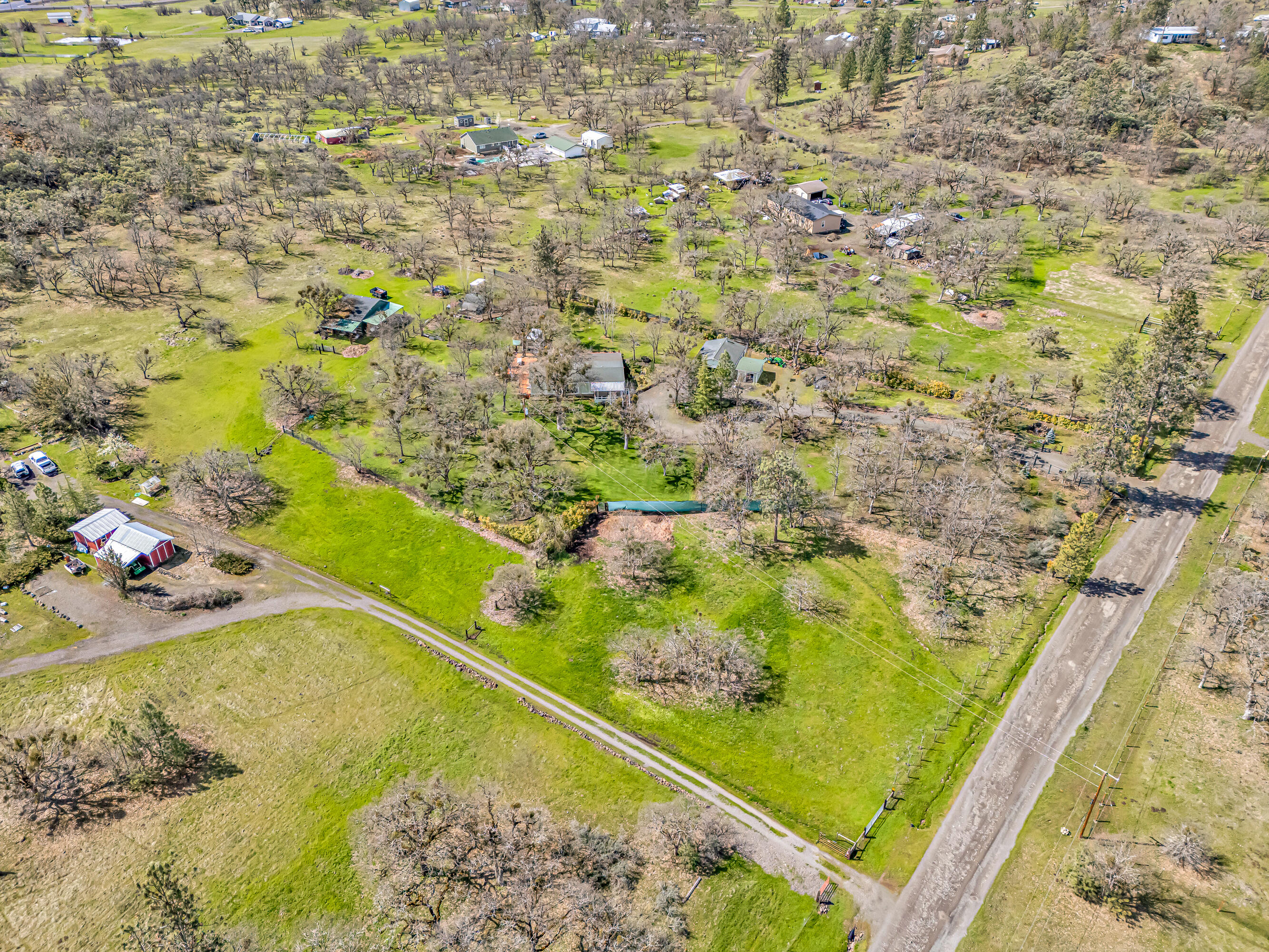 349 Capri Drive Eagle Point, OR 97524 - Photo 51 of 54 DJI_20250402121941_0055_D
