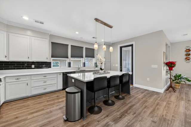 $725,000 | 1723 West Avalon Circle, Charleston, SC 29407