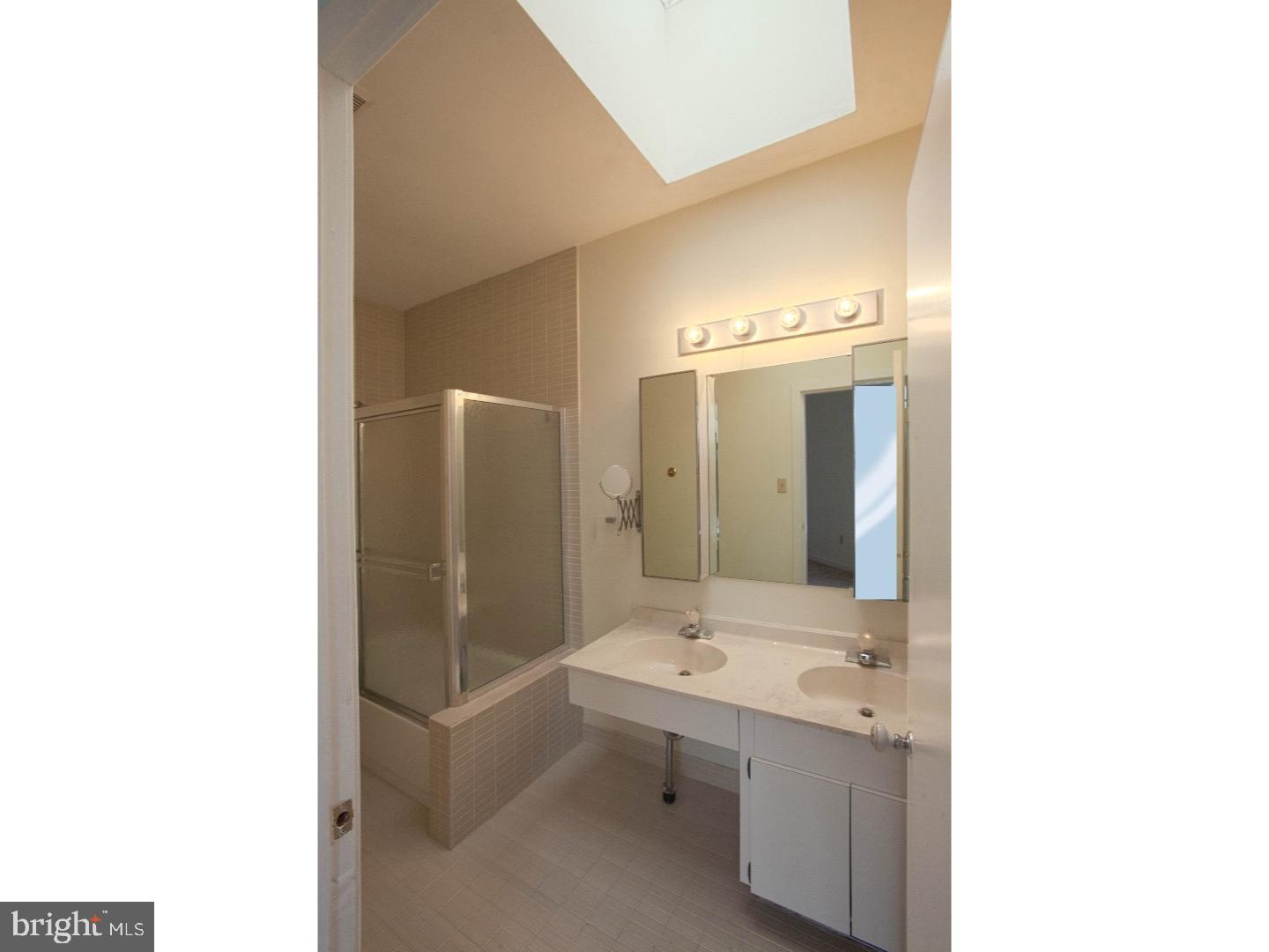 230 South 3rd Street Philadelphia, PA 19106 - Photo 15 of 25