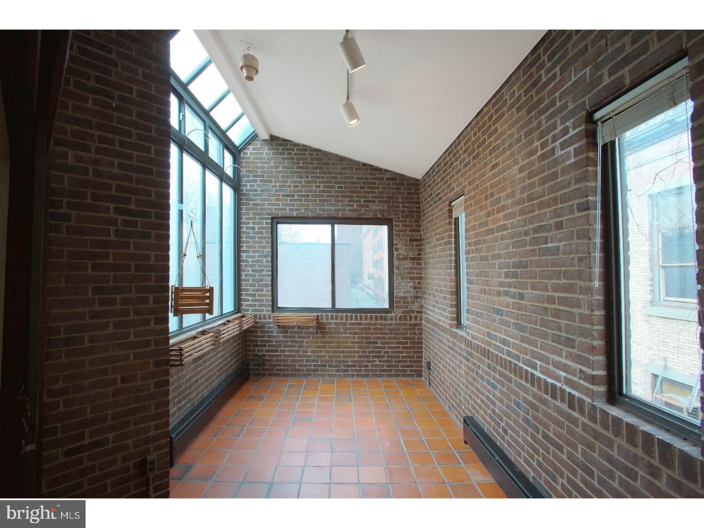 230 South 3rd Street Philadelphia, PA 19106 - Photo 18 of 25