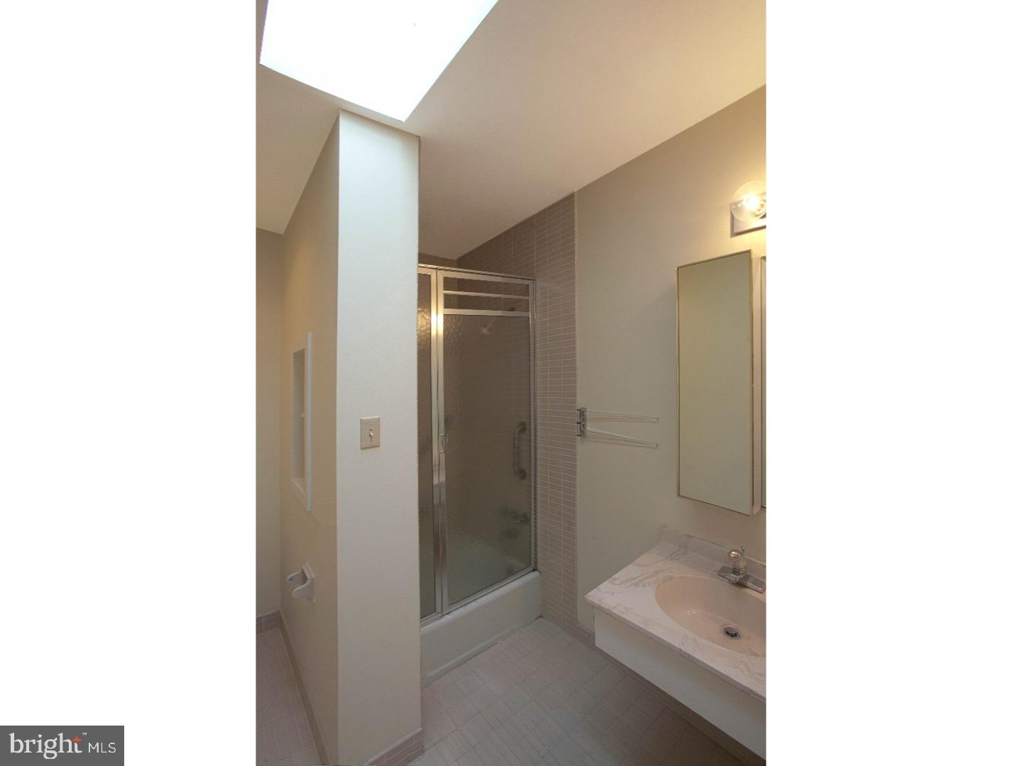 230 South 3rd Street Philadelphia, PA 19106 - Photo 20 of 25