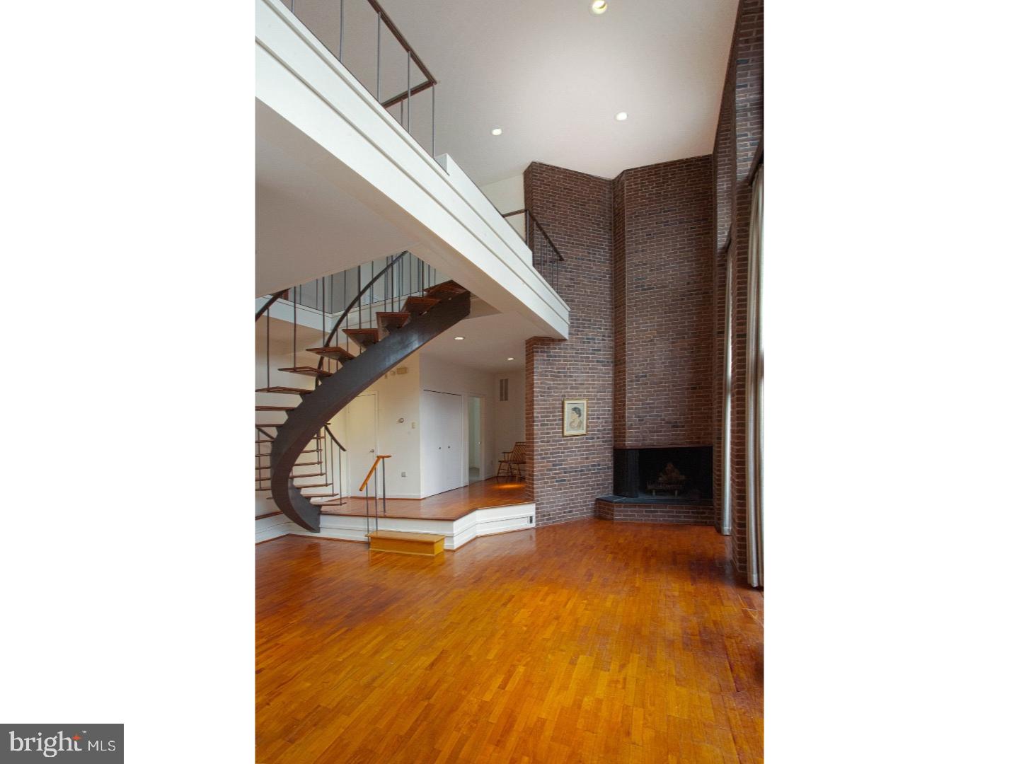 230 South 3rd Street Philadelphia, PA 19106 - Photo 4 of 25