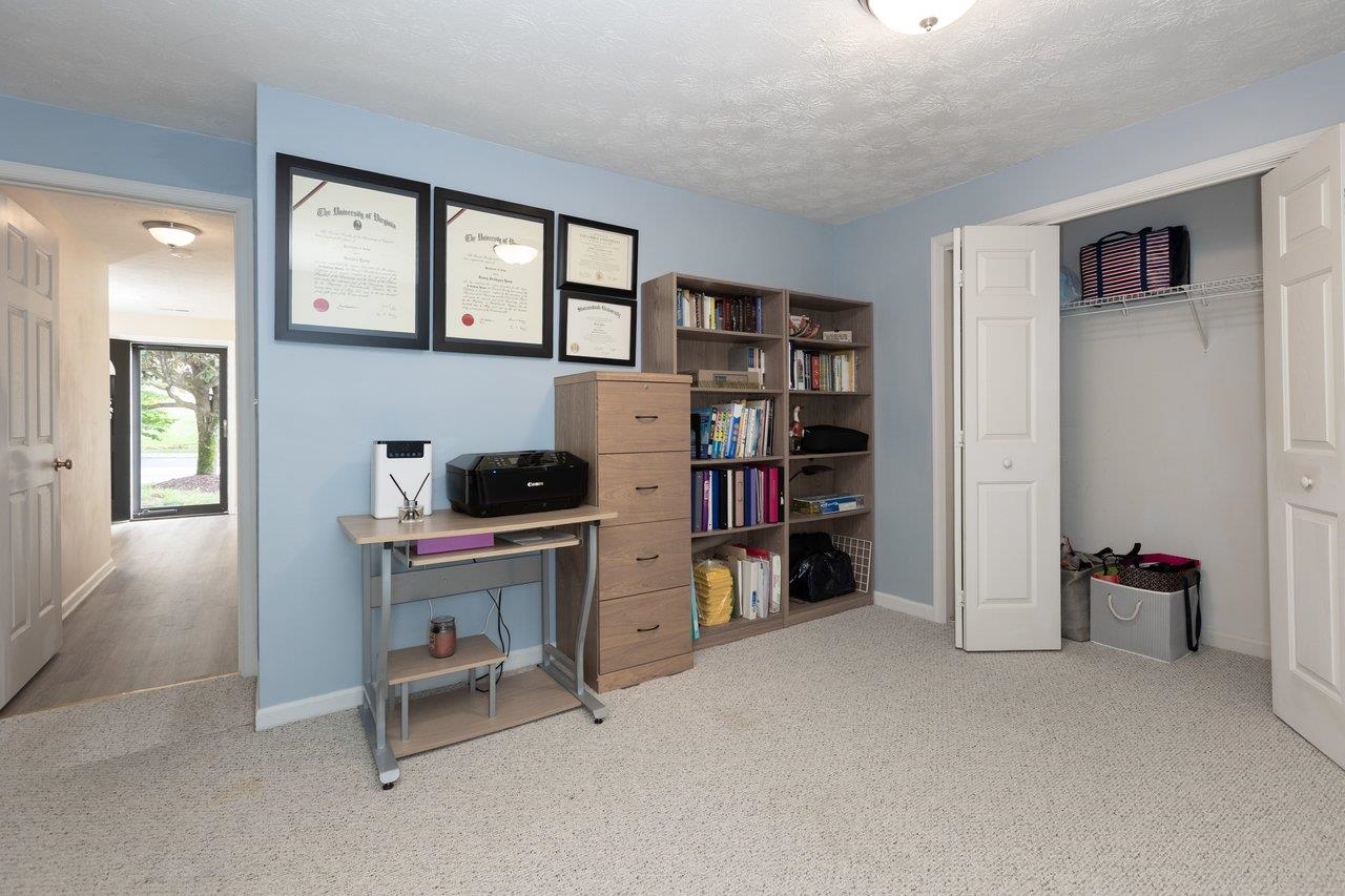 2984 Crystal Spring Lane Harrisonburg, VA 22801 - Photo 7 of 43