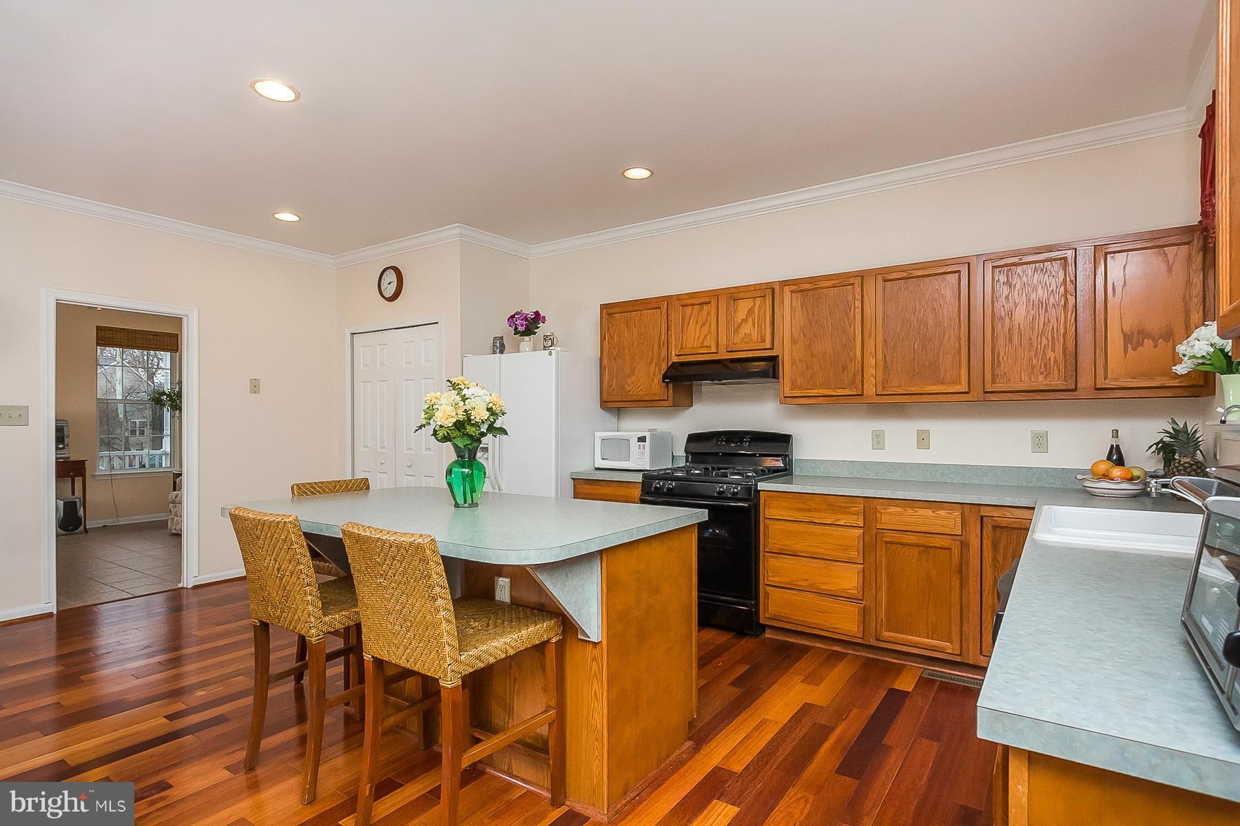 505 Durango Road Baltimore, MD 21228 - Photo 3 of 30 Kitchen