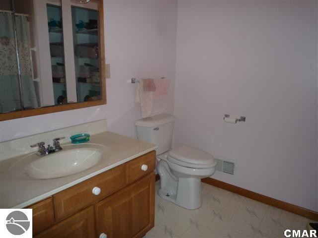 4040 North Coldwater Road Weidman, MI 48893 - Photo 12 of 24 1772262-11.JPG