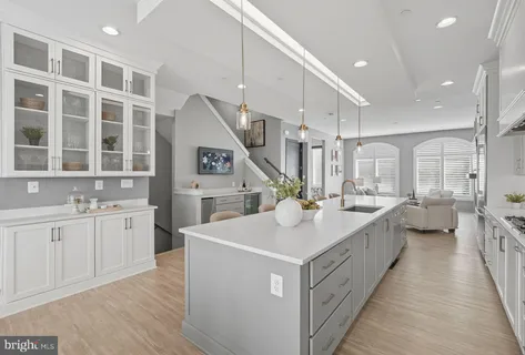 $1,995,000 | 8215 River Road, Bethesda, MD 20817