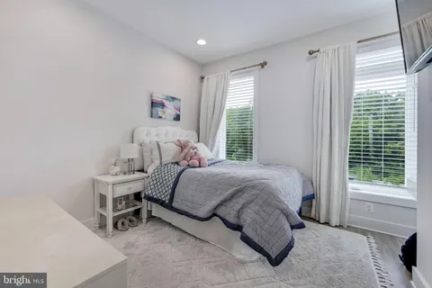 $1,995,000 | 8215 River Road, Bethesda, MD 20817