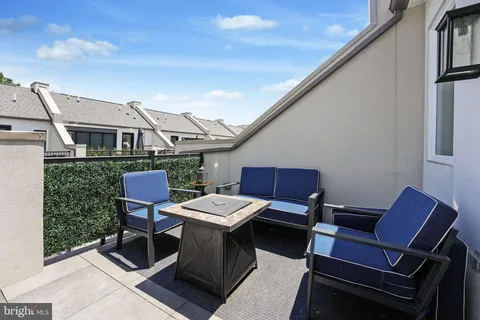 $1,995,000 | 8215 River Road, Bethesda, MD 20817