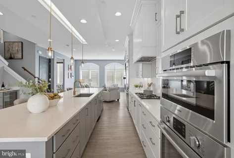 $1,995,000 | 8215 River Road, Bethesda, MD 20817