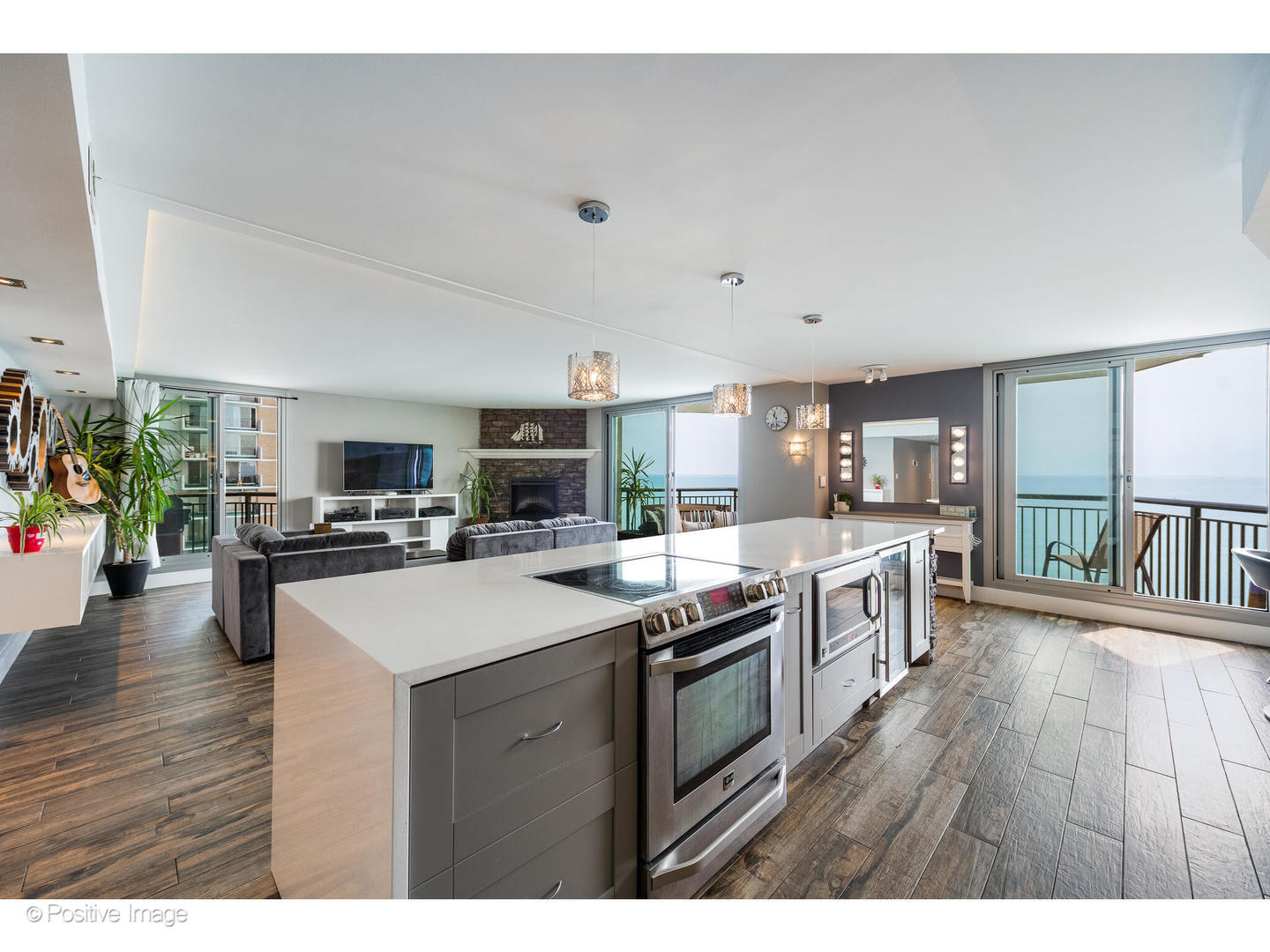 6007 North Sheridan Road, Unit 8B Chicago, IL 60660 - Photo 11 of 23
