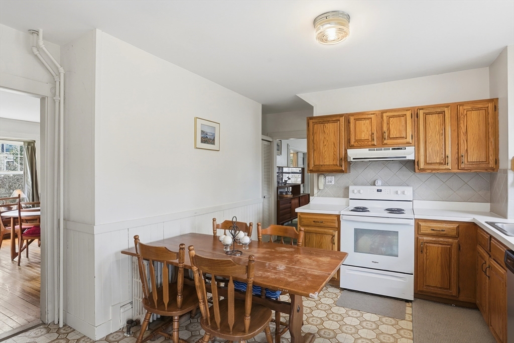 242 Lexington Road Concord, MA 01742 - Photo 12 of 42