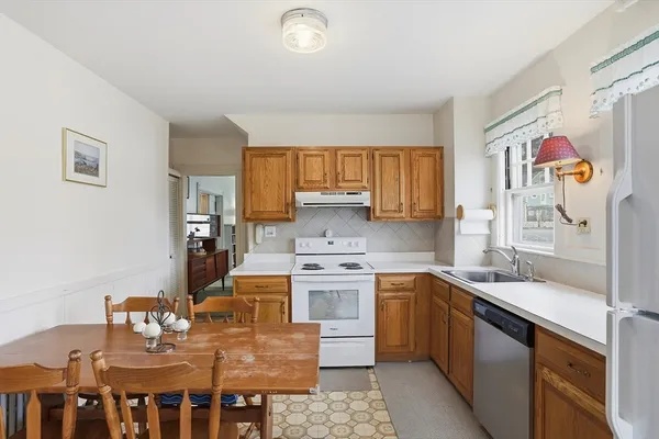 $1,350,000 | 242 Lexington Road, Concord, MA 01742
