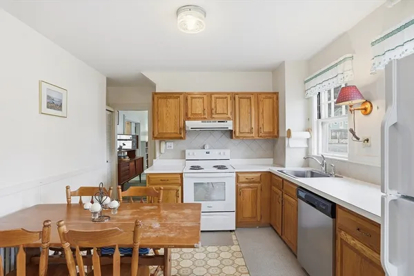 $1,350,000 | 242 Lexington Road, Concord, MA 01742