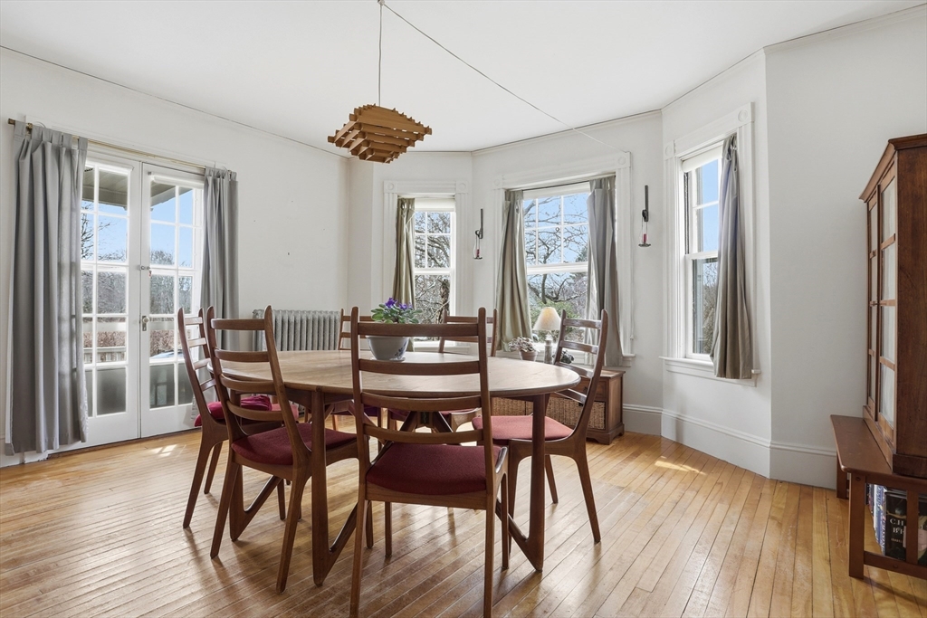 242 Lexington Road Concord, MA 01742 - Photo 9 of 42