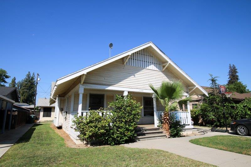 1143 M Street Reedley, CA 93654 - Photo 2 of 10